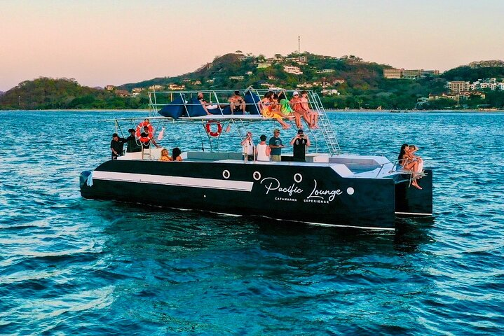 PUBLIC Morning Family&Nature Catamaran Tour Tamarindo - Kids fun - Photo 1 of 21